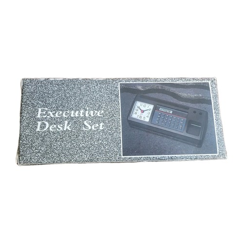 Executive desk set with analog - executive,